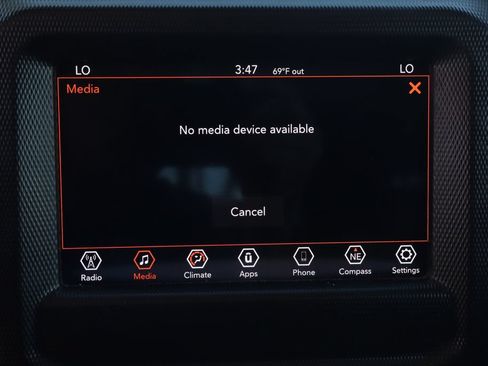 Used 2018 Jeep Wrangler Unlimited Rubicon w/ LED Lighting Group AWD/4WD image 31