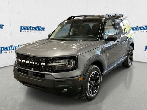 New 2025 Ford Bronco Sport Outer Banks w/ Outer Banks Tech Package+ AWD/4WD image 1