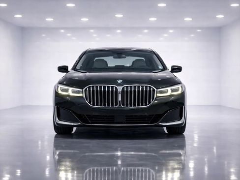 Used 2022 BMW 740i RWD image 8