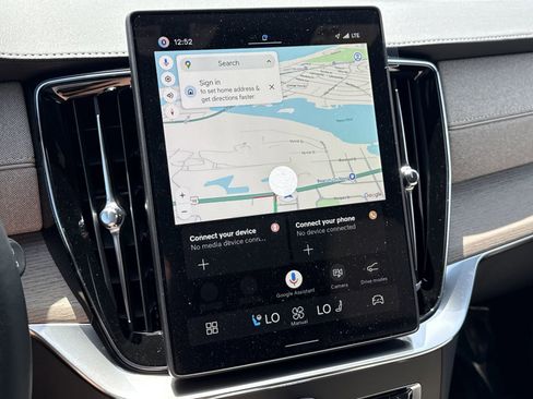 New 2026 Volvo XC90 T8 Ultra w/ Protection Package Premier image 26