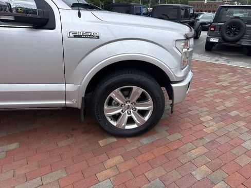 Used 2017 Ford F150 Platinum w/ Equipment Group 701A Luxury AWD/4WD image 17
