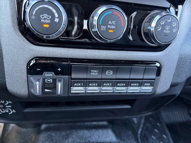 New 2026 RAM 3500 Tradesman AWD/4WD image 29