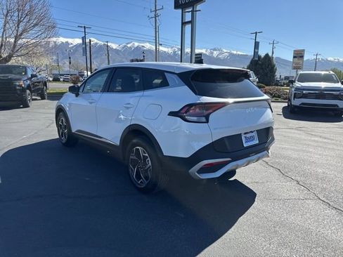 Used 2025 Kia Sportage LX AWD/4WD image 5