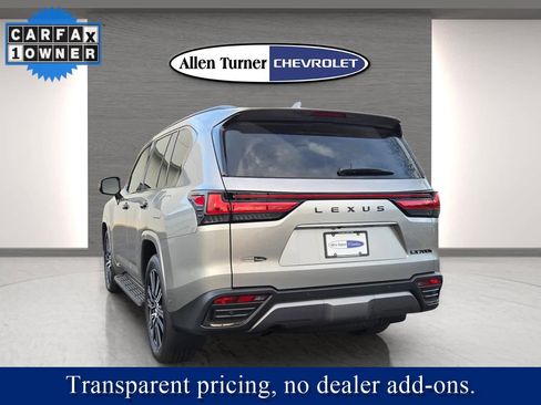 Used 2025 Lexus LX 700h Luxury w/ Appearance Package image 9