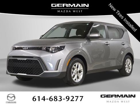 Used 2024 Kia Soul LX w/ Option Group 015 FWD image 1
