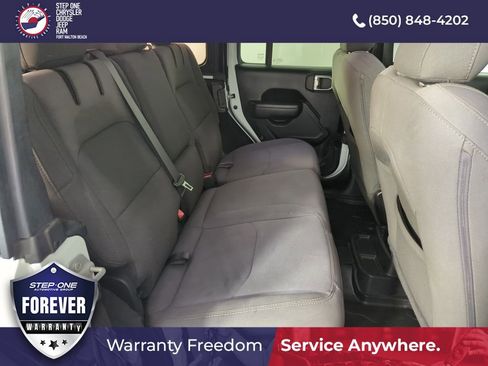 Used 2023 Jeep Wrangler Unlimited w/ Cold Weather Group AWD/4WD image 30