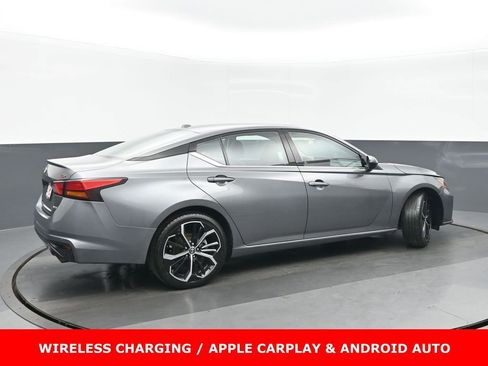 Used 2023 Nissan Altima 2.5 SR w/ SR Premium Package image 3