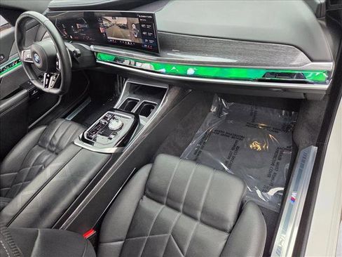 Certified 2023 BMW 760i xDrive image 21