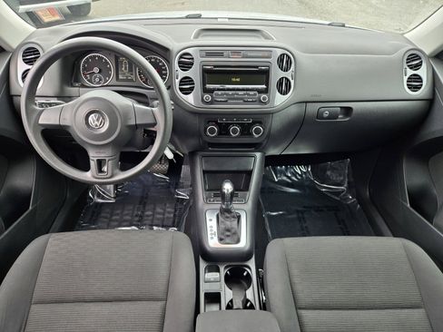 Used 2012 Volkswagen Tiguan LE FWD image 13