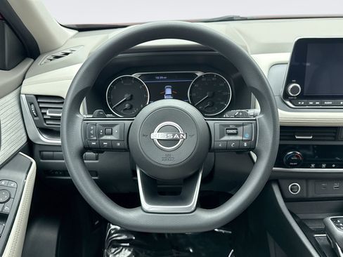 Used 2023 Nissan Rogue SV AWD/4WD image 12