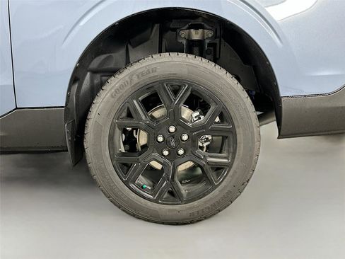 New 2025 Ford Maverick Lariat w/ Black Appearance Package image 31