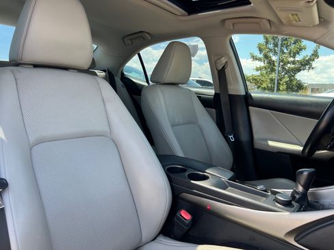 Used 2014 Lexus IS 250 AWD w/ Premium Package image 19