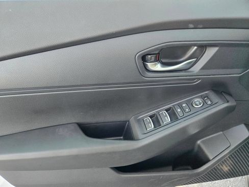 Used 2025 Honda Accord LX image 17