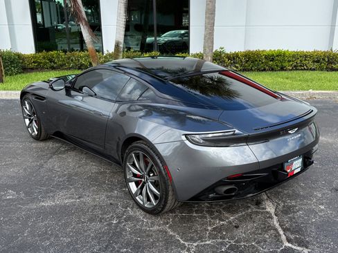 Used 2018 Aston Martin DB11 V12 RWD image 12