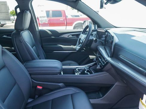 New 2026 Chevrolet Traverse LT w/ Driver Confidence Package FWD image 17