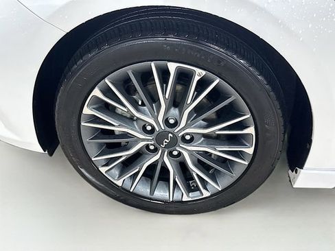Used 2023 Kia Forte GT-Line w/ GT-Line Premium Package FWD image 10