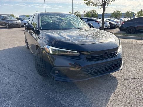 Used 2022 Honda Civic Touring image 14