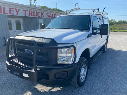 Used 2015 Ford F250 XL w/ FX4 Off-Road Package image 3