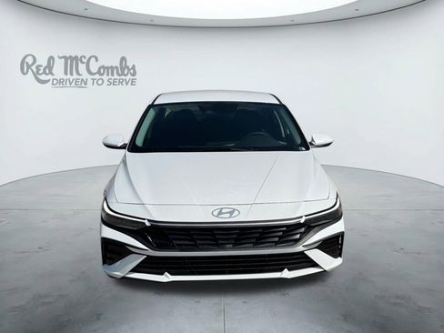 New 2026 Hyundai Elantra Blue image 8