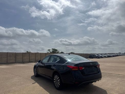 Certified 2026 Nissan Altima 2.5 SV AWD/4WD image 16