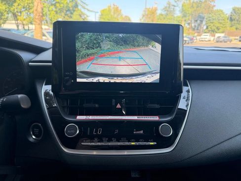 Used 2025 Toyota Corolla LE w/ LE Premium Package FWD image 22