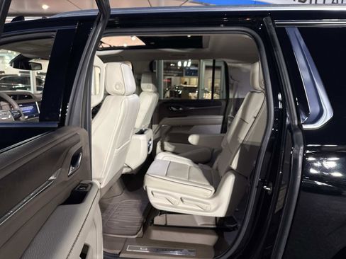 Used 2021 GMC Yukon XL Denali image 31