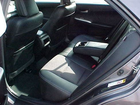 Used 2014 Toyota Camry SE FWD image 15