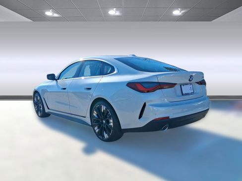 Used 2026 BMW 430i w/ Premium Package RWD image 2