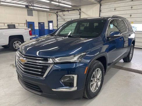 Certified 2023 Chevrolet Traverse LT image 2