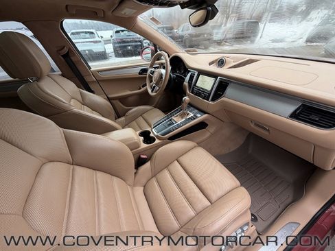 Used 2015 Porsche Macan Turbo image 26