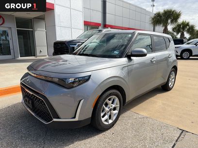 Used 2024 Kia Soul LX w/ Option Group 015