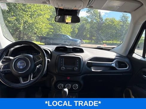 Used 2016 Jeep Renegade Latitude FWD image 7