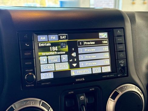 Used 2015 Jeep Wrangler Unlimited Rubicon image 15