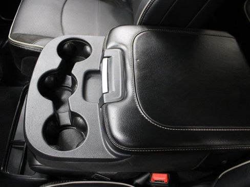 Used 2024 RAM 2500 Laramie image 34