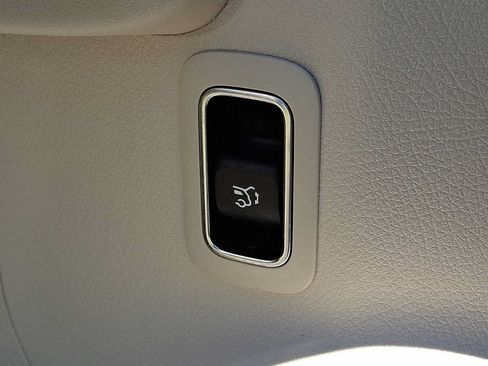 Certified 2023 Mercedes-Benz GLB 250 4MATIC image 24