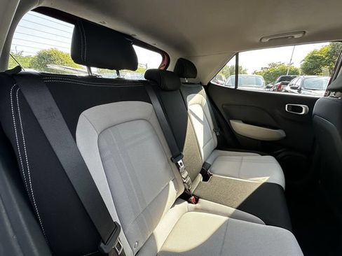 Used 2023 Hyundai Venue SEL FWD image 37