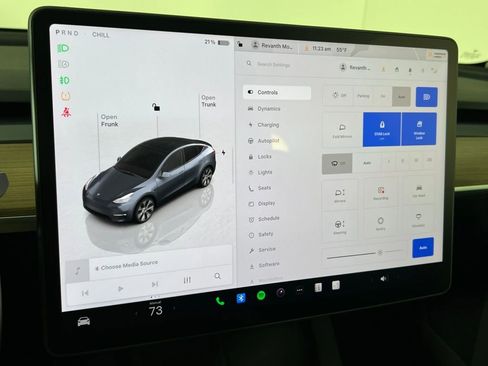 Used 2023 Tesla Model Y Long Range image 27