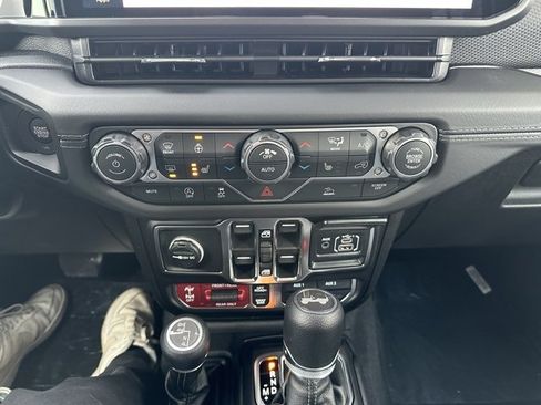 New 2026 Jeep Wrangler Unlimited Rubicon image 36