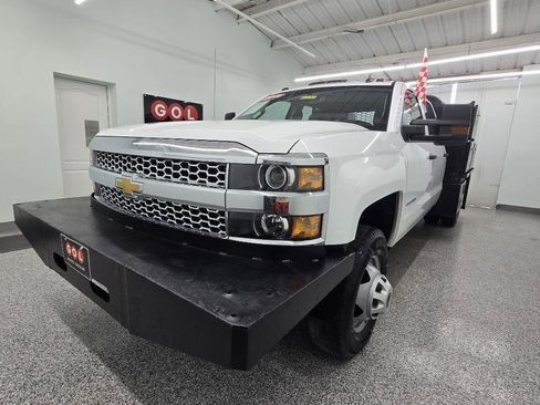 Used 2019 Chevrolet Silverado 3500 W/T w/ WT Convenience Package image 3