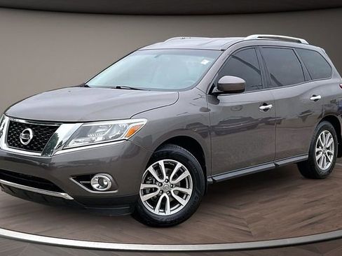 Used 2015 Nissan Pathfinder SV FWD image 1