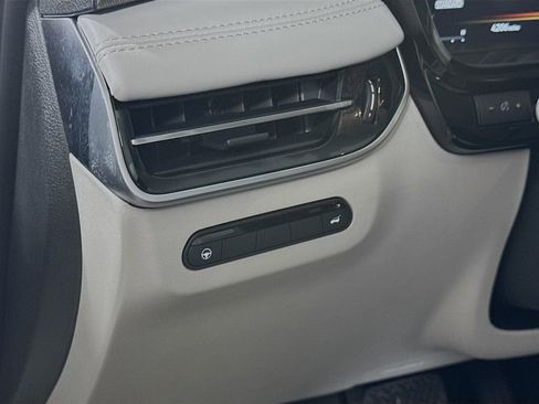 Certified 2026 INFINITI QX60 Luxe w/ Cargo Package FWD image 12