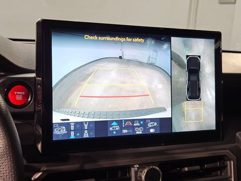 Certified 2025 Toyota 4Runner TRD Off-Road Premium w/ Tow Technology Package image 30