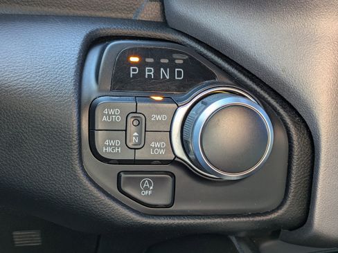 Used 2021 RAM 1500 Big Horn image 17