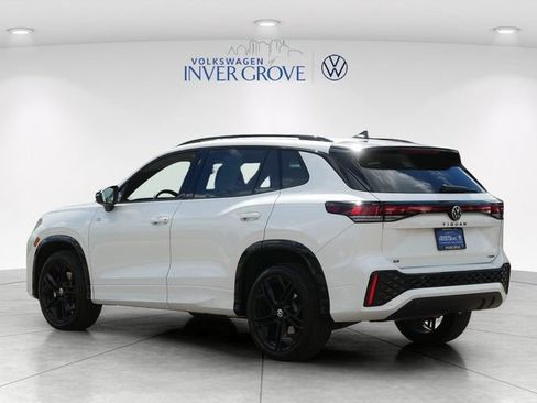 Certified 2026 Volkswagen Tiguan SE R-Line AWD/4WD image 5