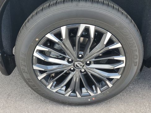 New 2025 Nissan Rogue Platinum w/ Platinum Premium Package FWD image 8