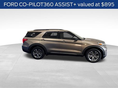 Used 2021 Ford Explorer XLT w/ Equipment Group 202A AWD/4WD image 7
