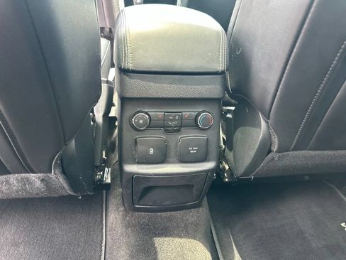 Used 2018 Ford Explorer Platinum AWD/4WD image 27