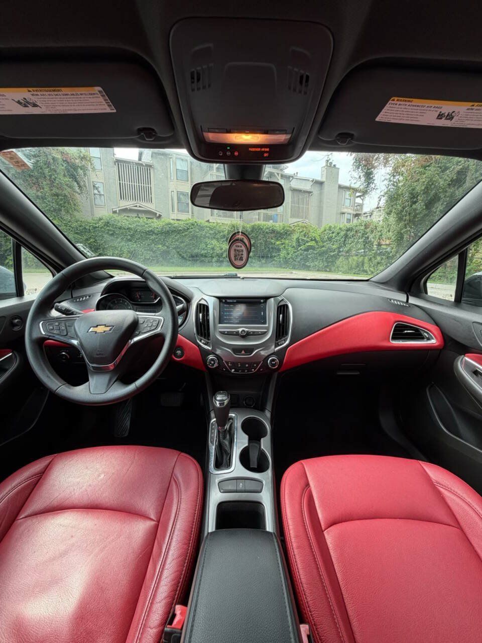 Used 2018 Chevrolet Cruze LT w/ Convenience Package FWD image 6