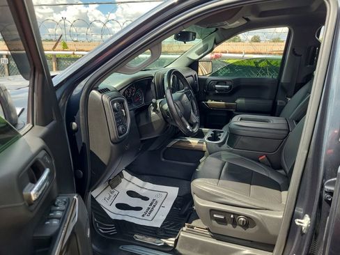 Used 2021 Chevrolet Silverado 1500 LT Trail Boss w/ Convenience Package II AWD/4WD image 3