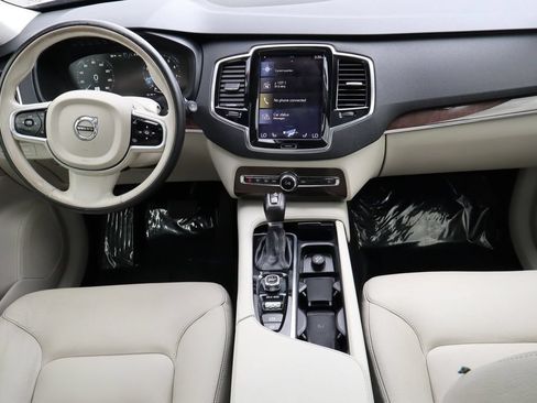 Used 2016 Volvo XC90 T6 Momentum w/ Momentum Plus Package AWD/4WD image 31